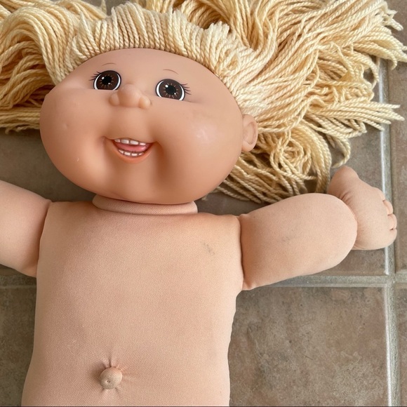 Vintage Cabbage Patch Kid Doll - Picture 10 of 11